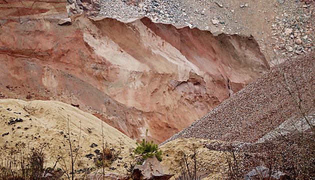 Těžba kamene? Zisk mají jiní, nám to jenom škodí, zlobí se „vyvolené“ obce