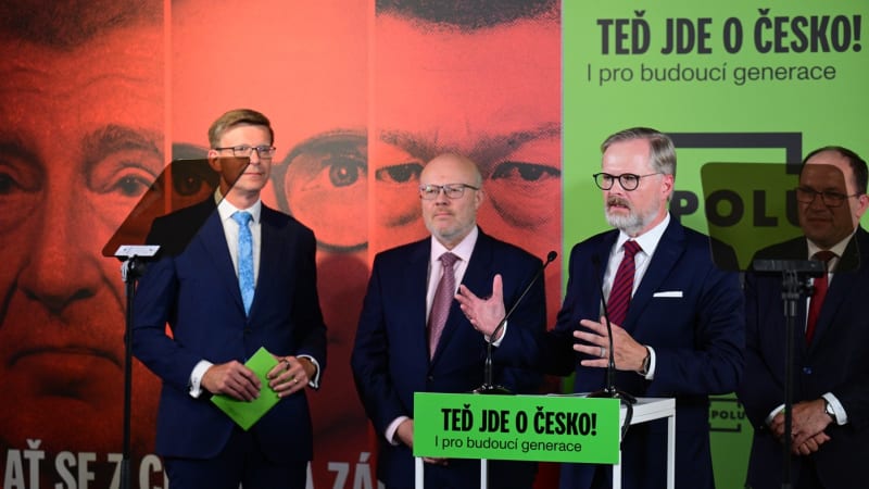 Češi preferují koaliční vládu, ukázal průzkum STEM. Jednobarevnou si přeje jen třetina