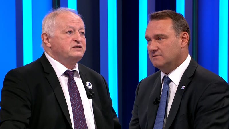 Sestřelit ruské stíhačky? Piráti jsou pro. Fiala z SPD varoval před vymazáním Česka z mapy