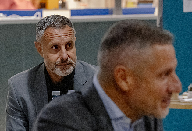 Redlův blízký odkryl, jak se měly porcovat zakázky. Posílal jsem peníze STAN, řekl