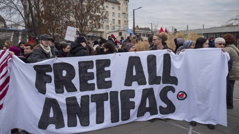 Antifa míří mezi teroristické organizace i v Maďarsku. Orbán kopíruje Trumpovo rozhodnutí