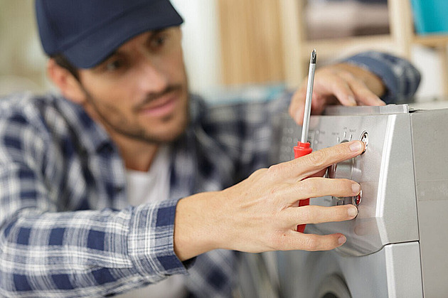 Drobné opravy bytů do 1500 korun si nájemníci zaplatí sami, navrhuje ministerstvo