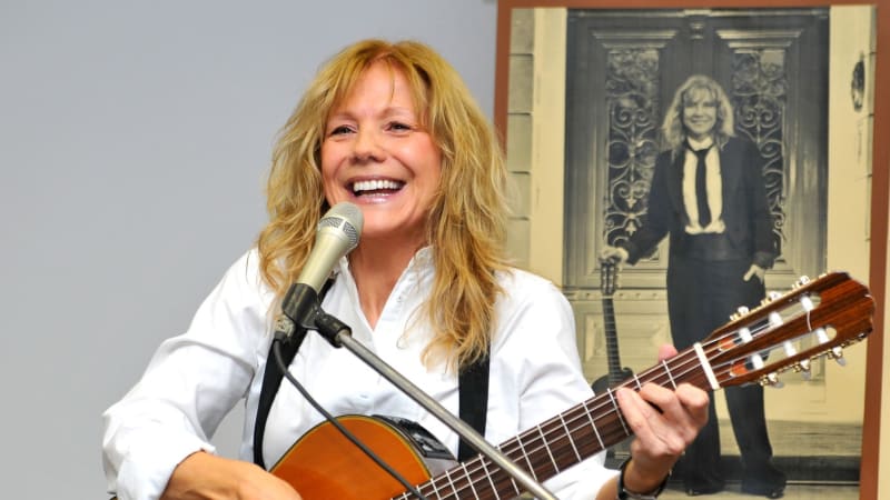 Obavy o zpěvačku Filipovou: Spadla ze schodů. Se zraněním hlavy je v nemocnici a ruší koncerty