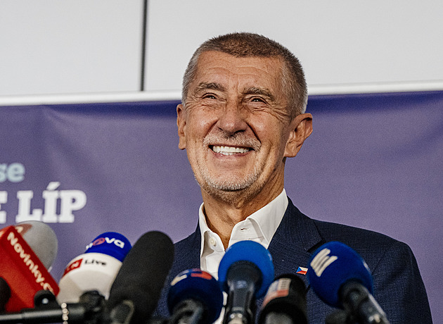 Zahraniční politika překvapila, Motoristé a SPD ostrouhali, hodnotí program experti