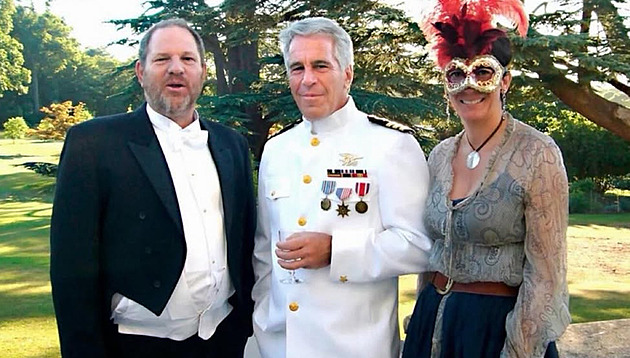 Princ Andrew hostil ve Windsoru na oslavě osmnáctin své dcery Epsteina i Weinsteina