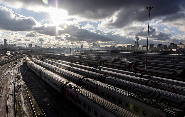 Ruská státní železnice musí kvůli dluhům prodat v Moskvě mrakodrap
