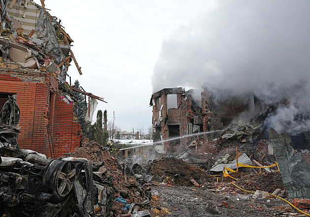Rusko znovu útočilo na ukrajinskou energetiku, použilo drony i řízené střely