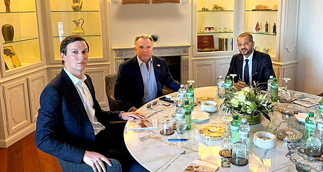 Írán při jednáních upozorňoval, že může vyrobit 11 atomových bomb, řekl Witkoff