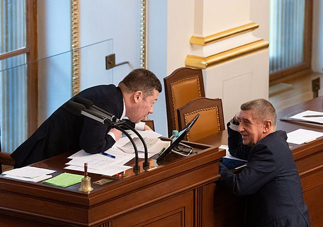 Já se vás nebojím, vy se bojte, řekl Babiš. Koalice ho nevydá, ani Okamuru