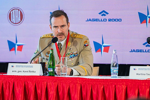 Nemůžeme zestárnout u vývoje tanků, apeluje generál Řehka