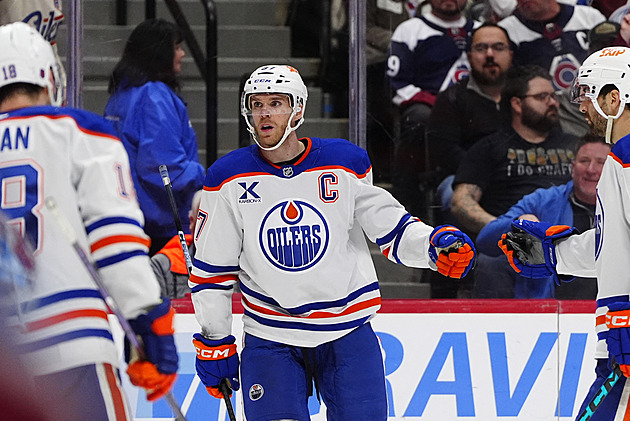 St. Louis otočilo zápas proti Edmontonu, LA loupilo na ledě Islanders