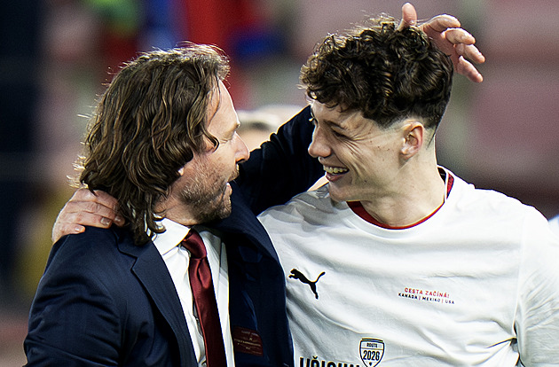 Všichni jsou už v Mexiku a Češi jedou taky. Kapitán Krejčí: Ty vole, nemám slov!