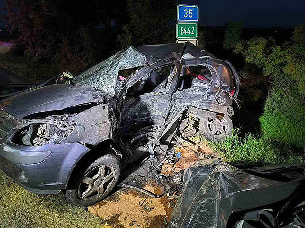 Zběsilou jízdou způsobil tragickou nehodu tří aut, viní řidiče. Měl téměř dvě promile