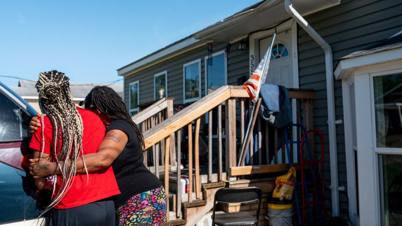 Má kulku v obličeji a masakr si nepamatuje. Matka z USA netuší, že její děti jsou mrtvé