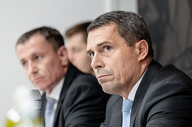 Šéf Hradce Kmoníček: Nasazení a nastavení hráčů v play off se mi nelíbilo