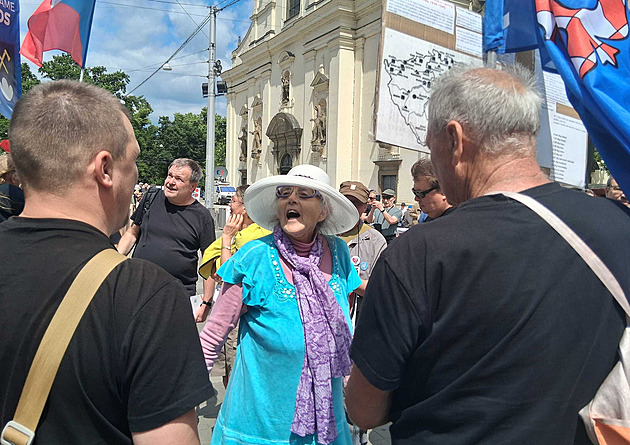 Přijela jsem zavzpomínat, ne dělat Posseltovi komparz, říká Němka v Brně