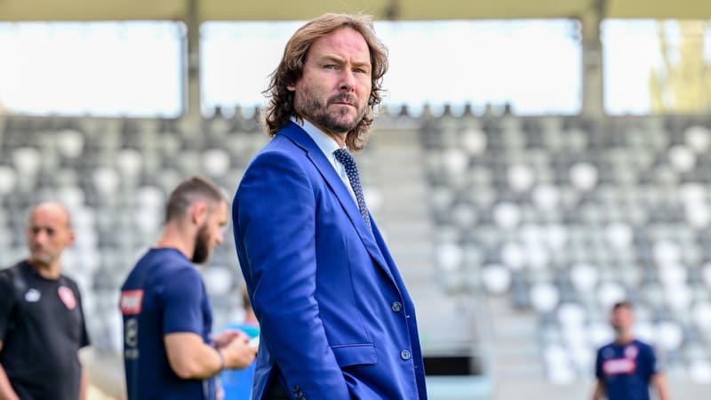 Pavel Nedvěd opuští hradecký fotbal. Svého podílu se zbavil, v klubu se změnily poměry