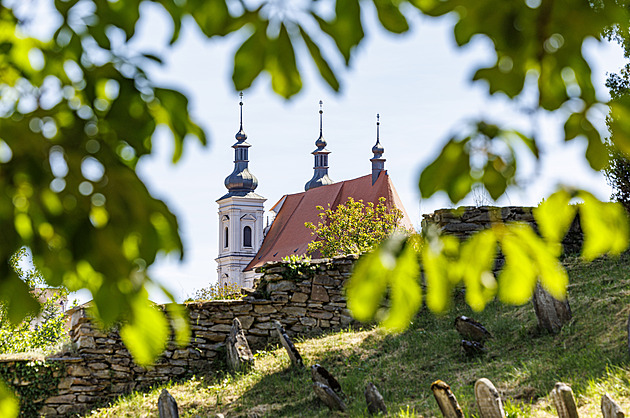 Zapomenutá Lomnice zkrásněla, ožila a teď vyhrává tituly. Na zámku plánují Airbnb
