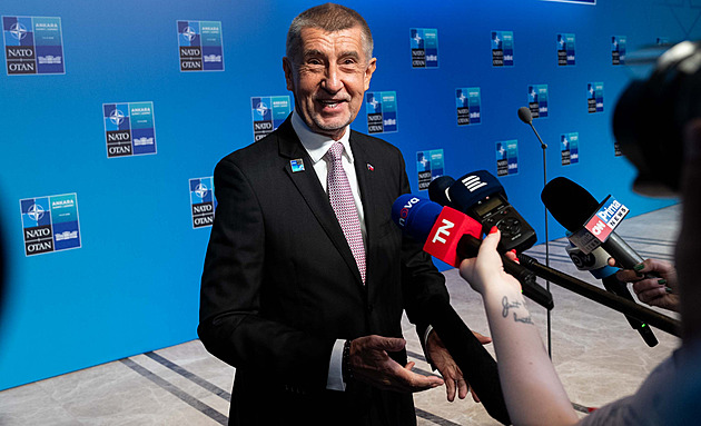 „Zajdeme do kina?“ Babiš vyhlásil soutěž s výherci. Follow na síti mu nabídl i Kupka