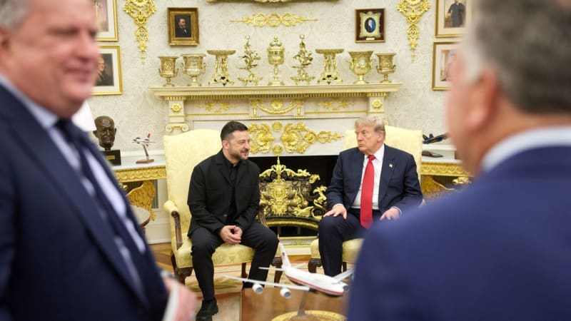 Škodíte celému světu, vyčetl Trump Zelenskému. Ve válce s Ruskem má udělat jednu věc