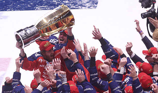 Ještě děsivější šampioni. Hokejová extraliga řeší: Jak porazit Pardubice