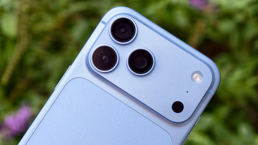 Pasují kryty z loňských iPhonů na ty letošní? Ano, ale…