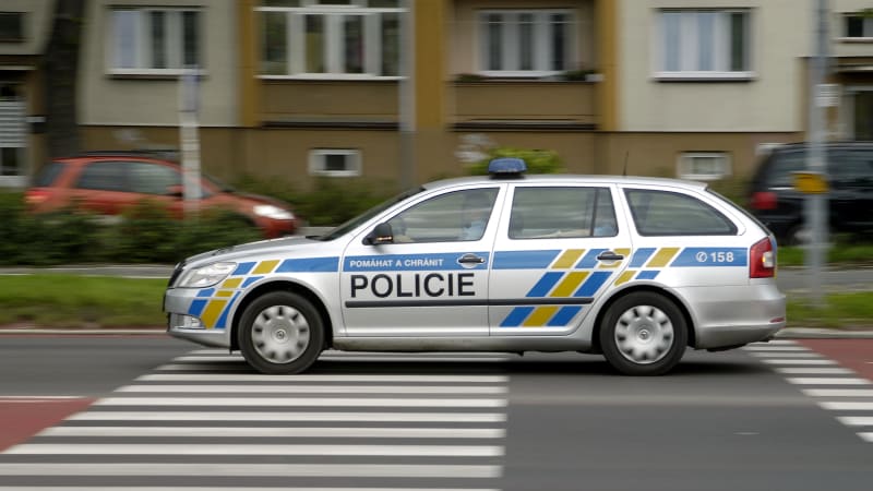 Hromadnou otravu dětí na pražské základce vyšetřuje policie. Ředitel zvažuje rezignaci