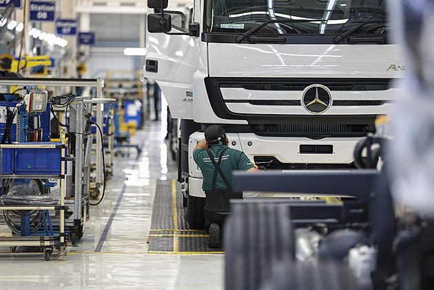 K továrně na náklaďáky přibude servisní centrum, Daimler Truck zaměstná další lidi