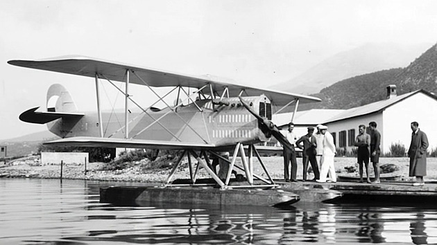 První československý hydroplán vzlétl z rybníka. Mířil na Jadran