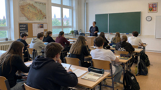 Aby pečovatelé nebyli nedostatkovým zbožím. Střední školy chystají nové třídy