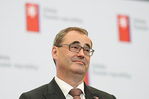 Šťastný o poplatcích: Opozice slibovala vládě peklo, média omezovat nechceme